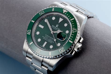 Rolex Submariner Date 116610LV Hulk: review, live .